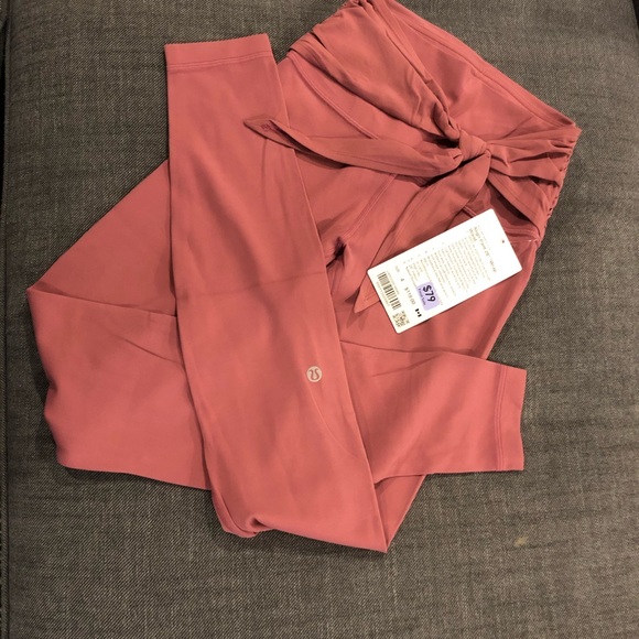 New with tag Lululemon Align Pant 28” Wrap Waist - Picture 2 of 5